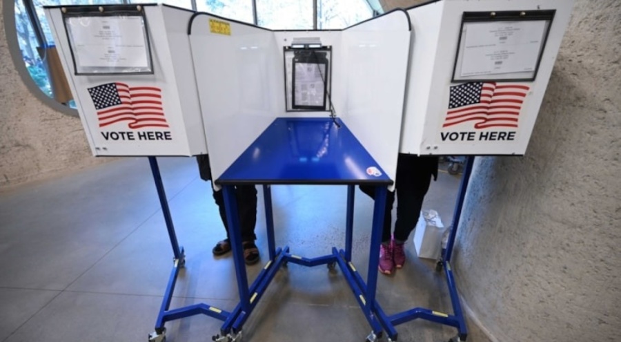 ABD'de sandıklar açıldı!