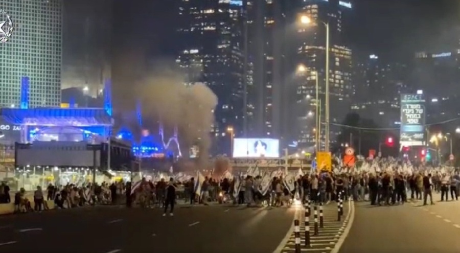 İsrail'de halk protesto düzenledi!