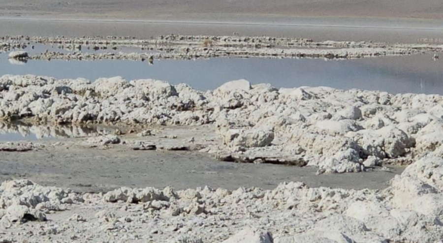 Suları çekilen gölde ortaya çıktı!