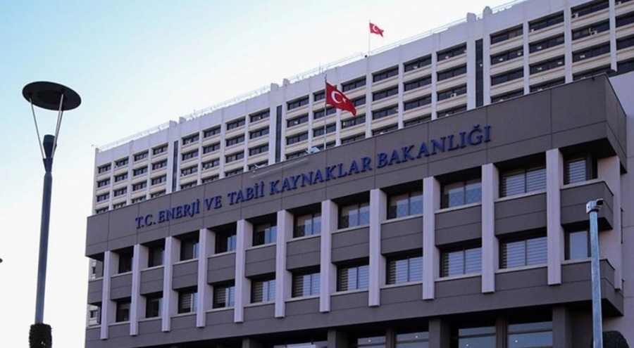 Bakan Bayraktar: Ekimde petrol ve doğal gaz üretiminde rekor