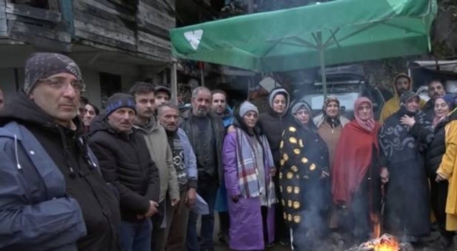 Uzungöl'de HES nöbeti devam ediyor