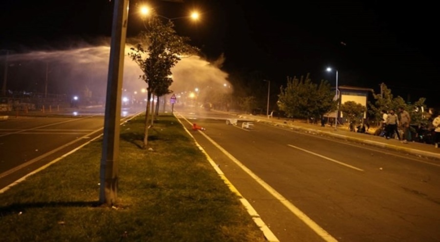 Polislere taşlı saldırıda 140 şüpheliye gözaltı