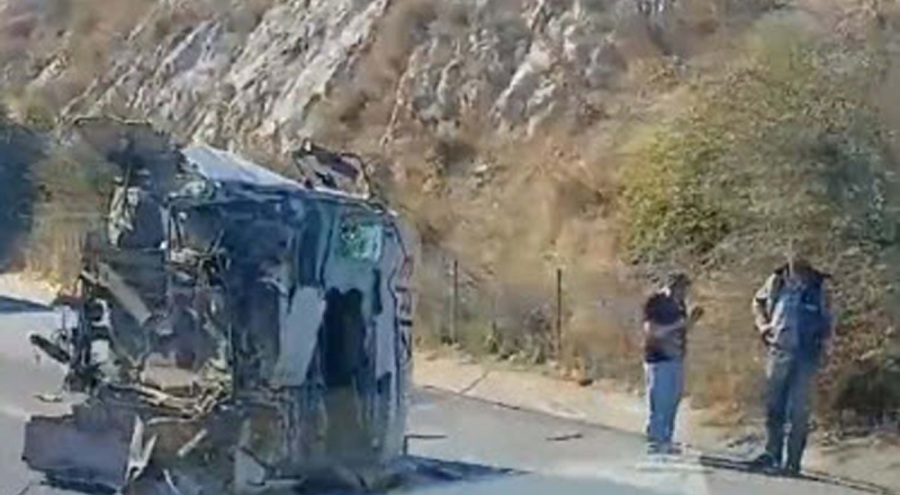 3 TIR'ın karıştığı kazada 1 kişi hayatını kaybetti, 1 kişi yaralandı