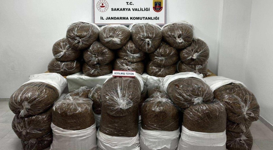 865 kilogram kıyılmış tütün ele geçirildi