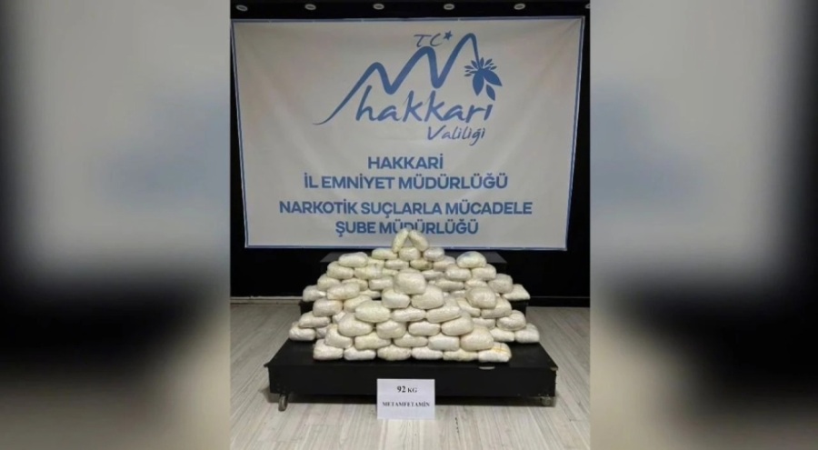 Otomobilde yapılan aramada 92 kilogram metamfetamin ele geçirildi