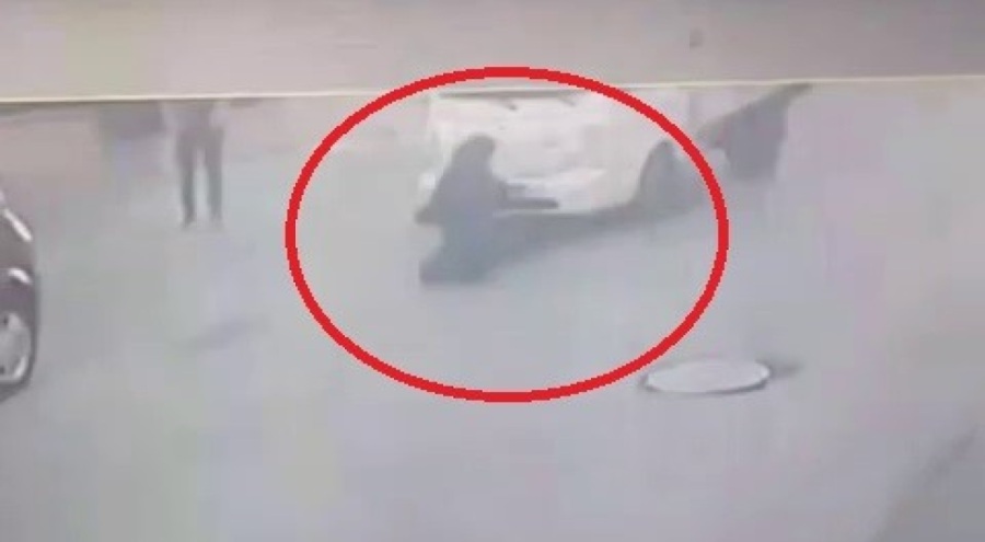 Bursa'da kamyonetin çarptığı yaşlı kadın böyle savruldu!