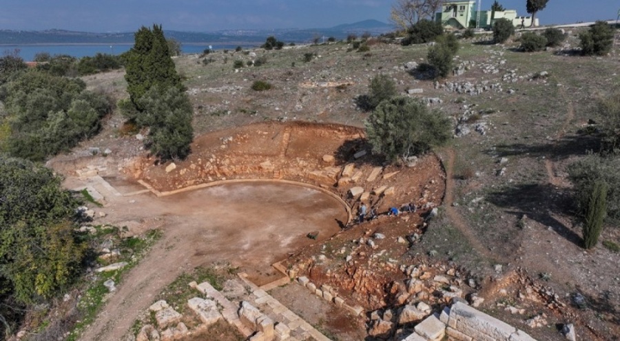 Gölyazı antik tiyatrosunda "kişiye özel" seyirci basamağı bulundu