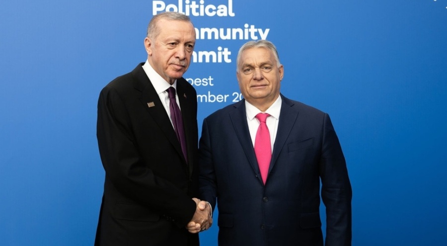 Cumhurbaşkanı Erdoğan Macaristan'ta temaslarda bulundu