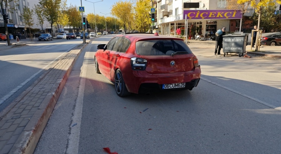Bursa'da trafik kazasında yaralanan sürücü hastaneye kaldırıldı