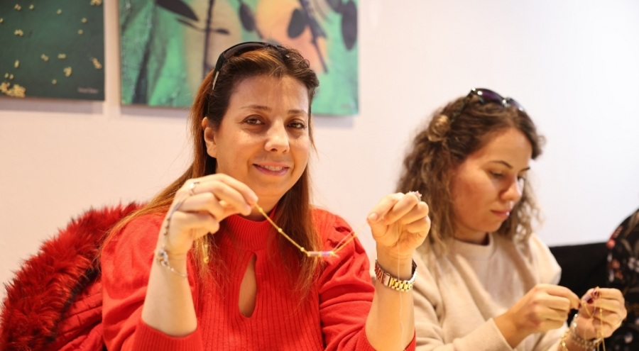 Nilüfer'de "Miyuki Boncuk Takı Yapımı Atölyesi" düzenlendi