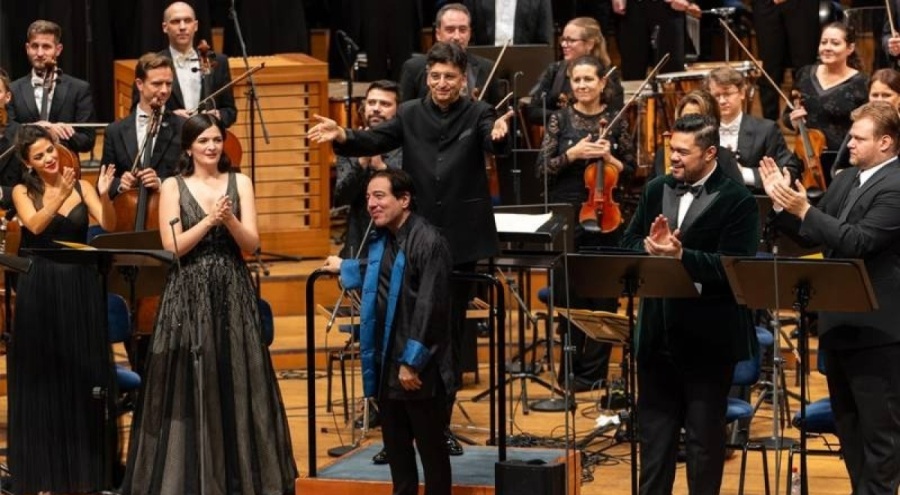 Fazıl Say'ın Mozart ve Mevlana'nın prömiyeri İsviçre'de yapıldı