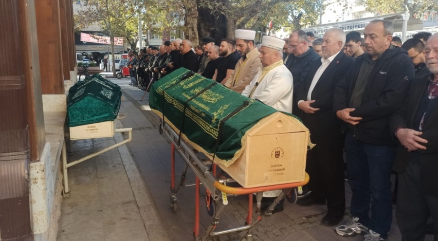 Bursa'ya babasının cenaze töreni için gelen gurbetçi, kazada öldü