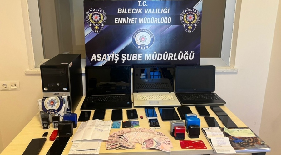 Kendilerini belediye yetkilisi olarak tanıtan 8 dolandırıcılık zanlısından 4'ü tutuklandı