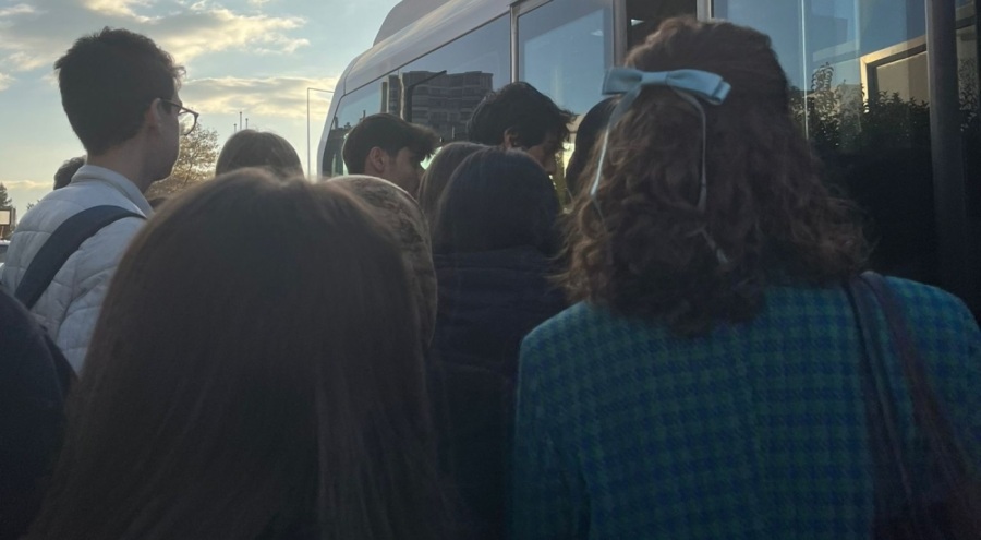 Bursa'da otobüs krizi! Otobüsler ve duraklar dolup taşıyor