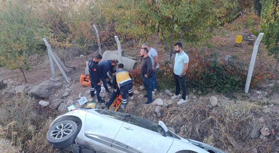 Otomobil ile hafif ticari araç çarpıştı! Çok sayıda yaralı var