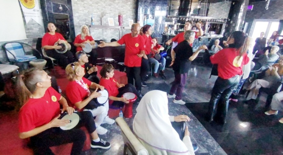 Huzur evi sakinleri gönüllerince eğlendi