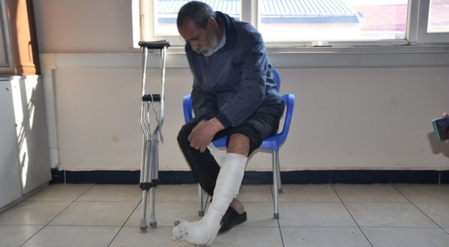 Her gün farklı bir engelli rolüyle dileniyordu, bir anda yürümeye başladı