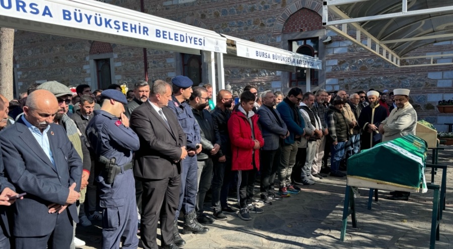 Gazeteci Şenol Poyraz Bursa'da son yolculuğuna uğurlandı