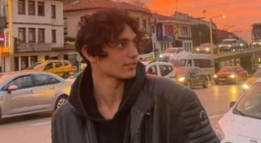 Tırın çarptığı genç yaşamını yitirdi
