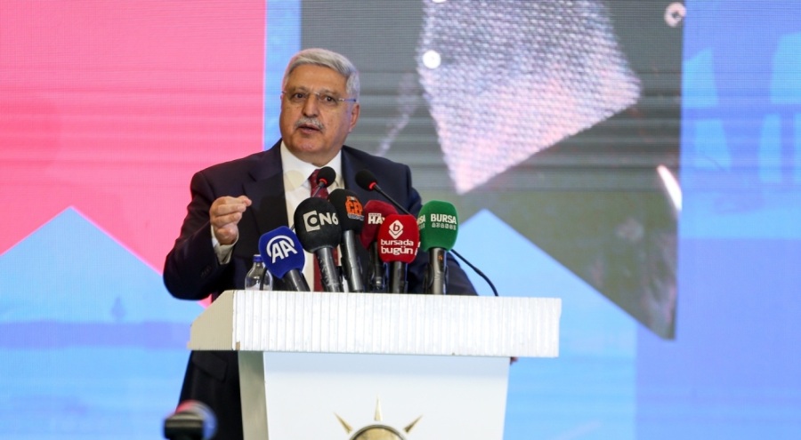 AK Parti Genel Başkan Yardımcısı Vedat Demiröz, partisinin Yıldırım İlçe Kongresi'nde konuştu