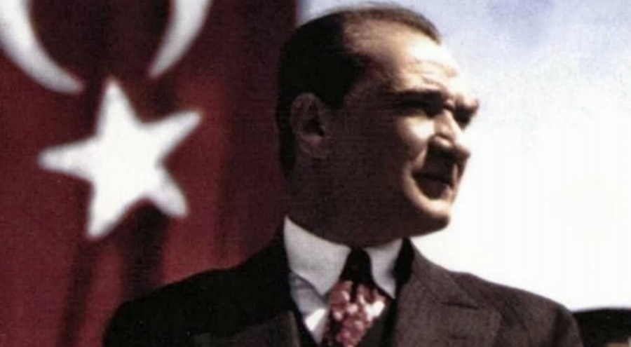 Siyasiler Ulu Önder Atatürk'ü böyle andı