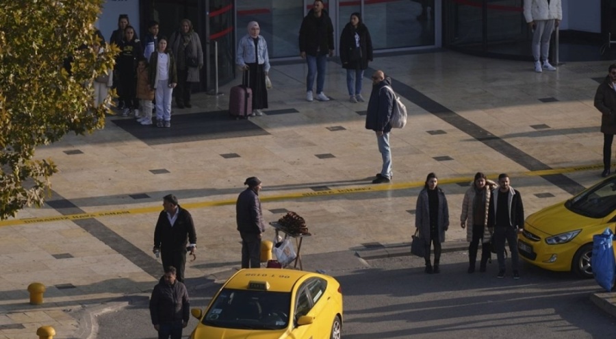 Ulu Önder Atatürk'ü anıyoruz! Saat 09.05'te Türkiye'de hayat durdu