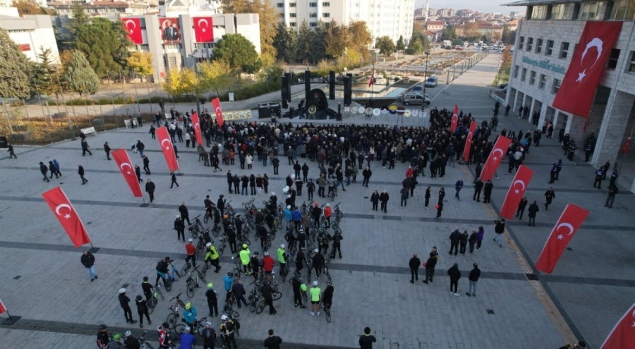 Bursa Nilüfer'de Ulu Önder Atatürk özlemle anıldı