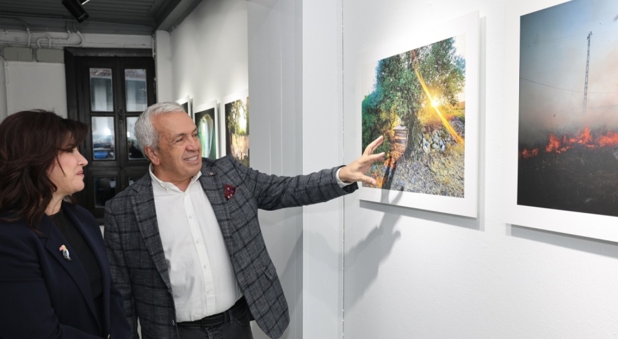 Ebru Ceylan'ın 'Yerin Ruhu' sergisi Nilüfer'de sanatseverlerle buluştu