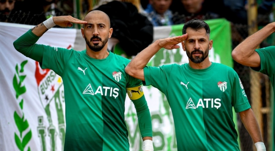 Bursaspor deplasmanda 3 puanı kaptı!