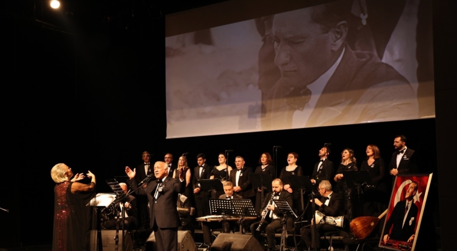 Ulu Önder Atatürk Nilüfer'de sevdiği şarkılarla anıldı