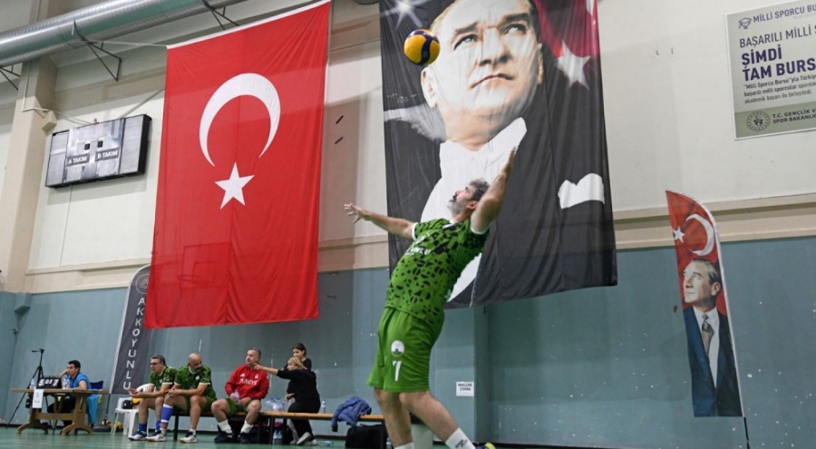 Bursa düzenlenen Türkiye Veteran Voleybol Turnuvası'nda şampiyonlar belli oldu