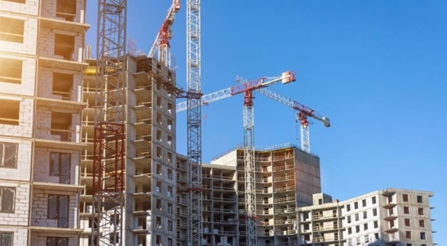 İnşaattan düşen işçi hayatını kaybetti