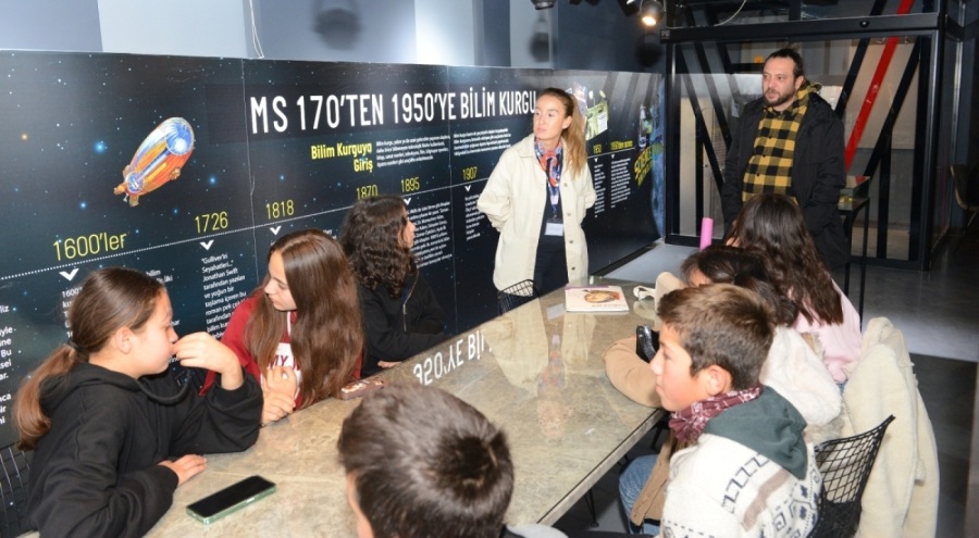 Nilüfer'de çocuklar ara tatilde Edebiyat Müzesi'ni gezdi