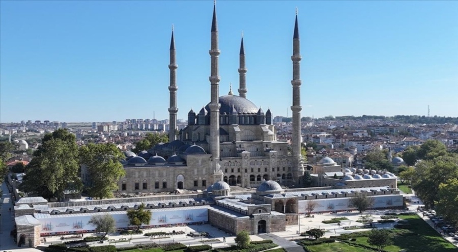 Selimiye Camisi'nde "ince işçilik"