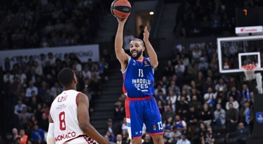 Anadolu Efes, Real Madrid'e konuk olacak