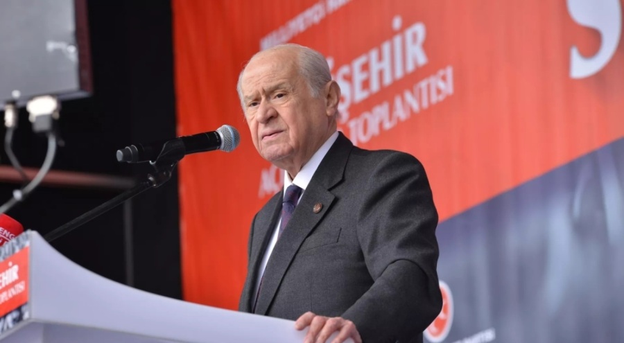 Devlet Bahçeli Meydanı'nın adı değişti: "D harfine bile dokunulması halinde olacaklardan mesul değiliz"
