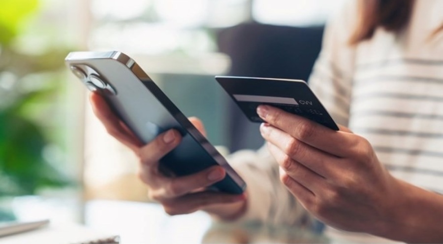 Kartlı ödemelerde market ve AVM'ler ilk sırada yer aldı