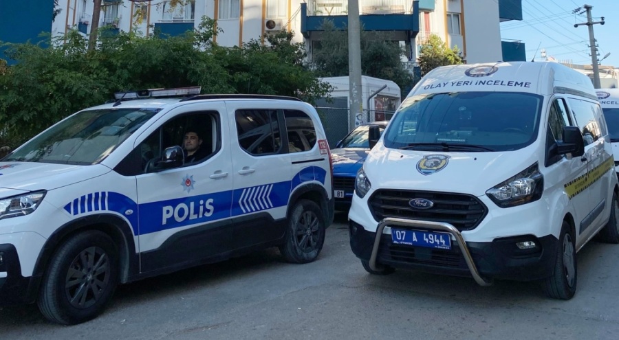 Antalya'da 3 kardeş evde ölü bulundu!