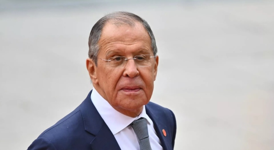 Lavrov, yaptırımlar nedeniyle uçağının yaşadığı yakıt krizinden bahsetti
