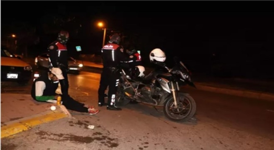 Sokak ortasında tartıştığı kişiyi bıçakladı