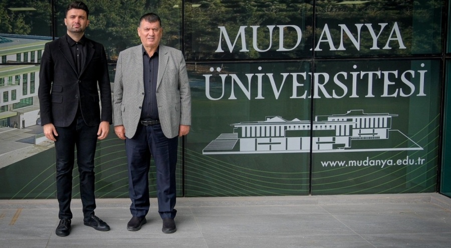 Bursaspor Başkanı Çelik, Mudanya Üniversitesinde öğrencilerle bir araya geldi