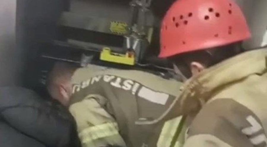 Asansörde feci son! Kabinle duvar arasında can verdi