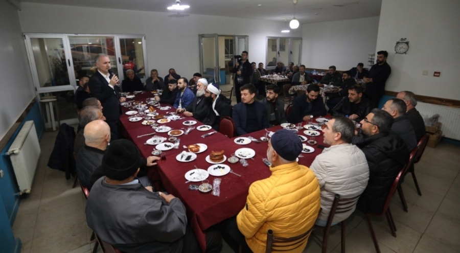 İnegöl Belediye Başkanı Taban, Bereket Sofrası buluşmasında vatandaşlarla bir araya geldi