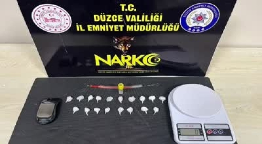 Otomobilinde uyuşturucuyla yakalanan şüpheli tutuklandı