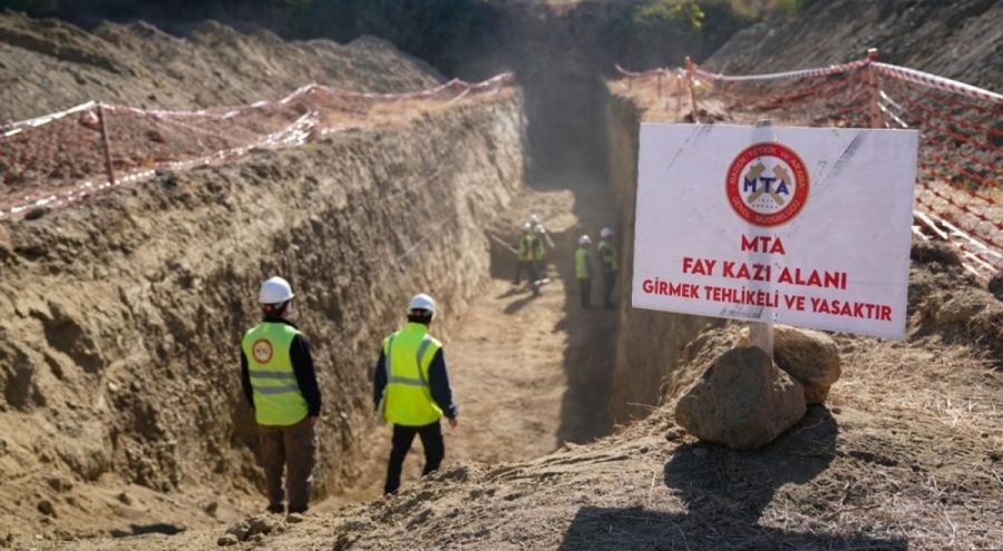 Deprem avcıları 25 diri fay yakaladı!