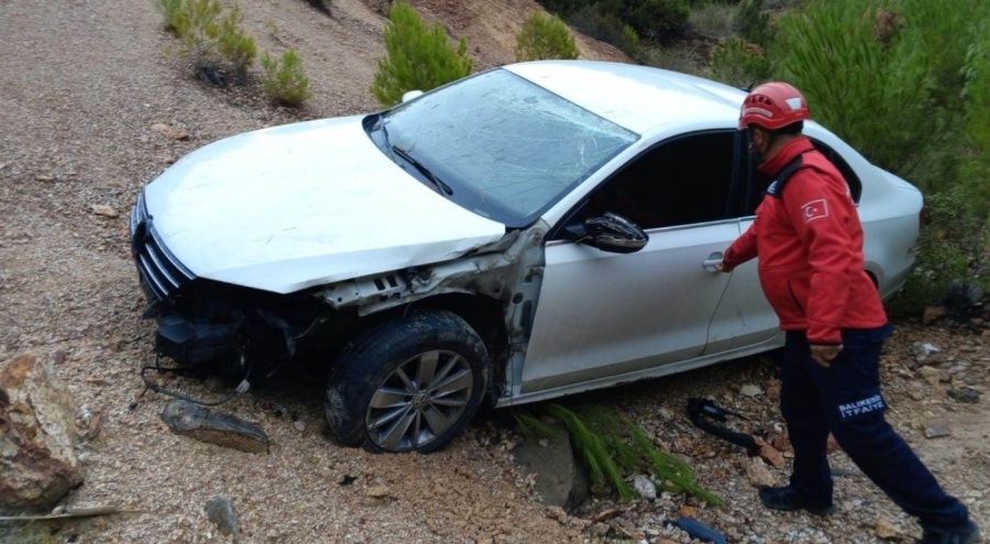 Otomobil şarampole uçtu: 1 yaralı