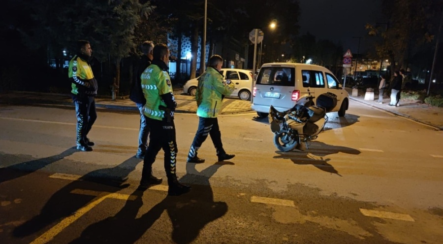 Bursa'da kaza! Motosikletle hafif ticari aracın çarpışması sonucu 1 kişi yaralandı