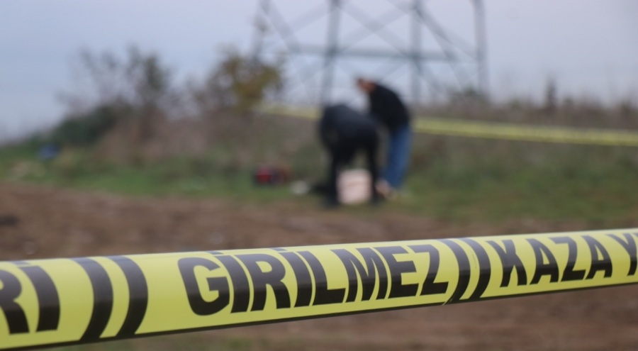 Boş arazide başından vurulmuş erkek cesedi bulundu