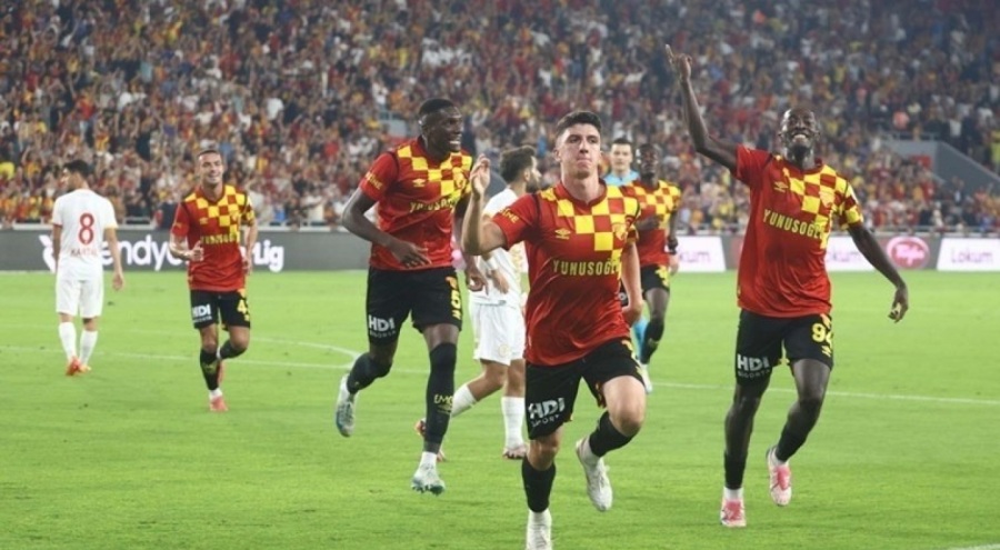 Göztepeli Taha Altıkardeş'e Alman kancası