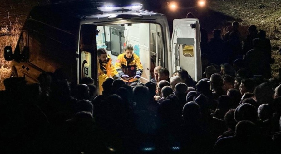 Dağdan düşen kaya parçalarının altında kalarak öldü